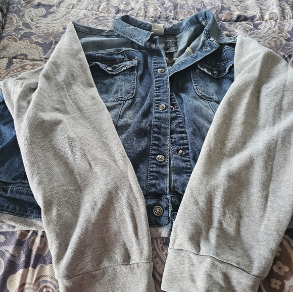 Jean Jacket - Picture 2 of 4